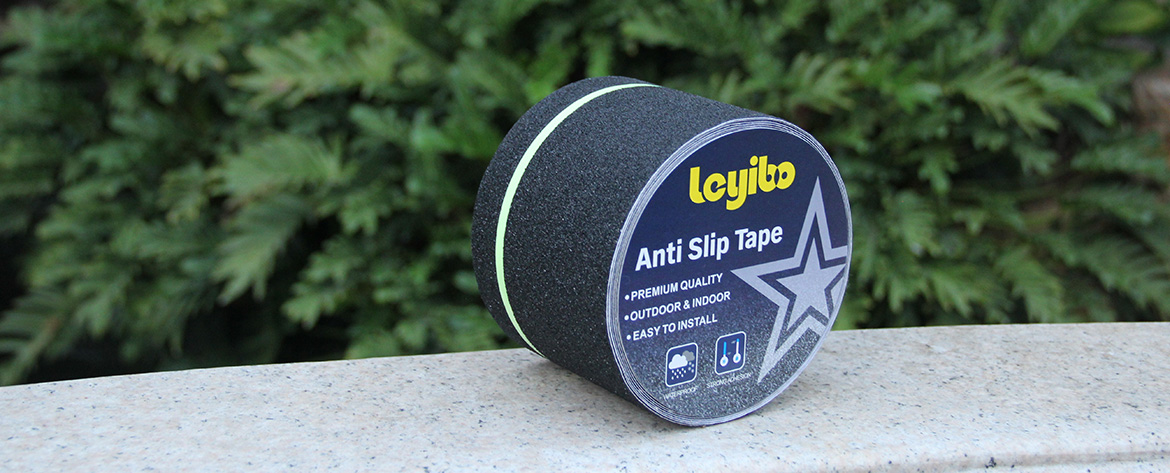 Anti Slip Tape with Glow in Dark Stripe with Roller